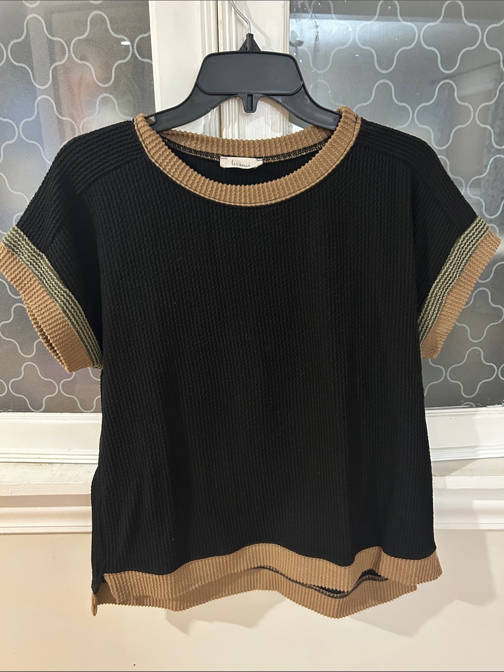 Women’s Short Sleeve Knit Tee with Contrast Trim - Black/Tan